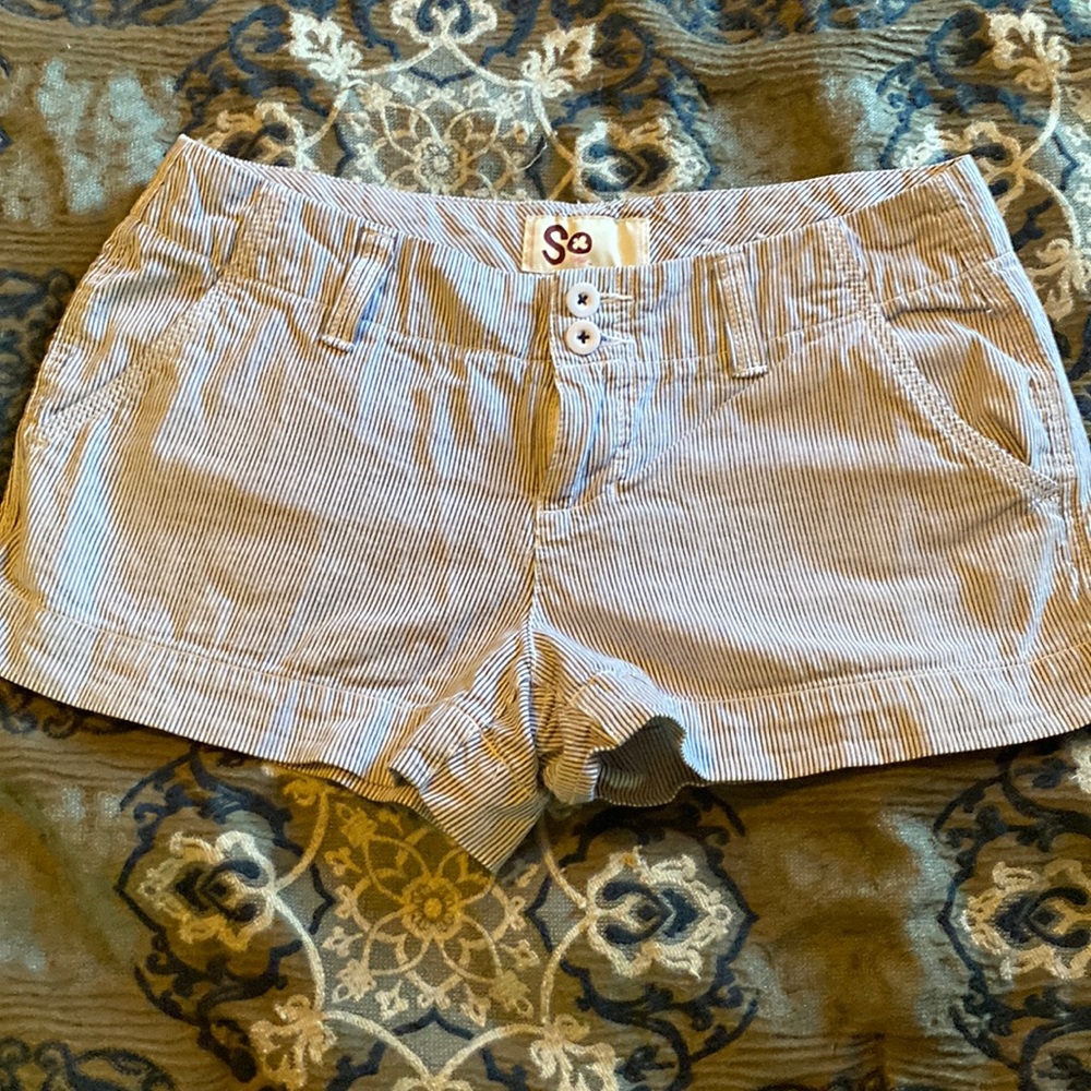 SO light blue and white striped Cotten Short S 5